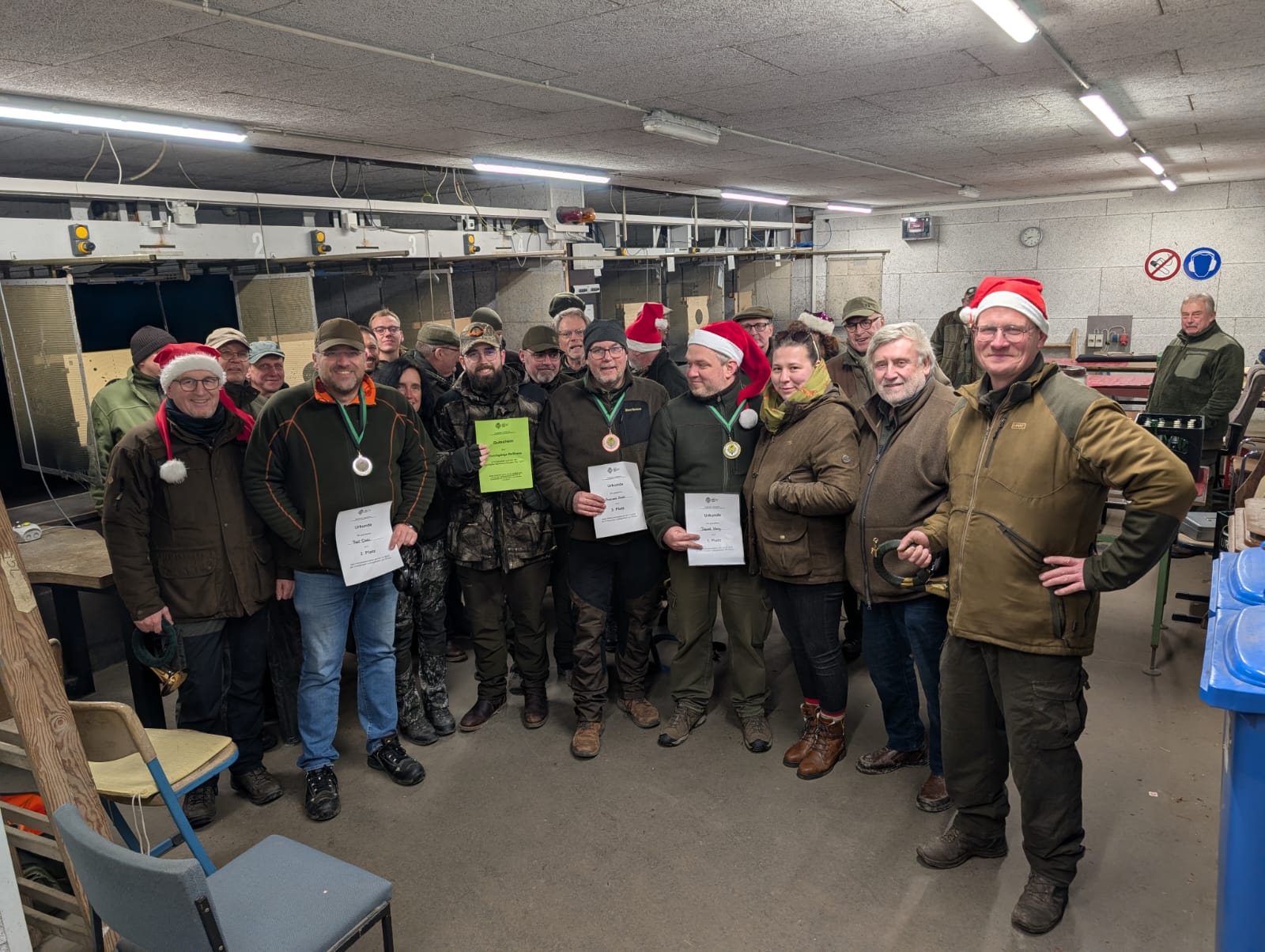 Sieger und Beteiligte vom Nikolausschießen 2025